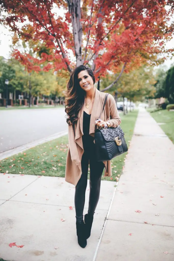 Ways to Style Spanx Leather Leggings  #SPANX #SPANXLeggings #Leggings #Outfits