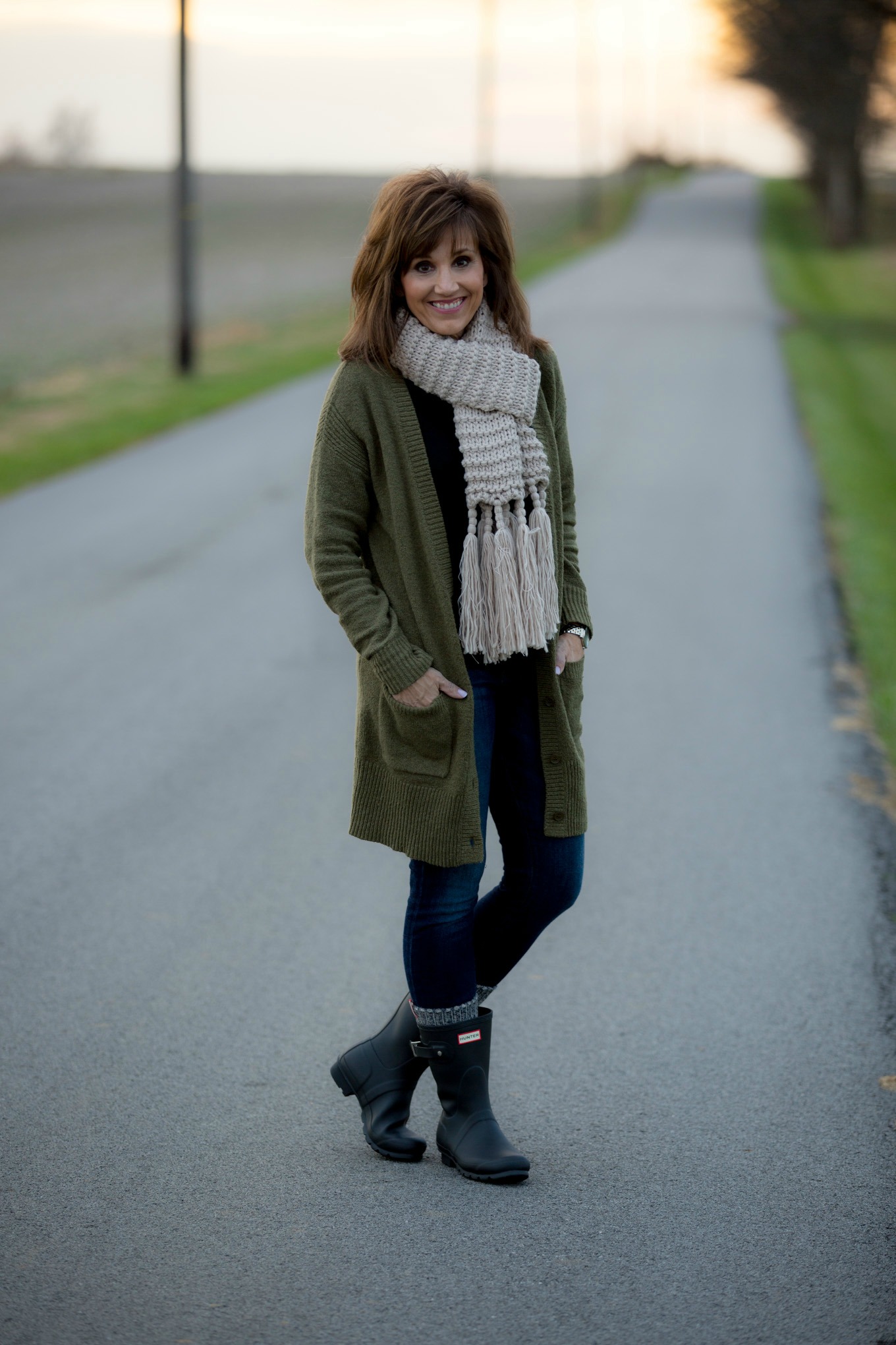  Short black rain boots outfit