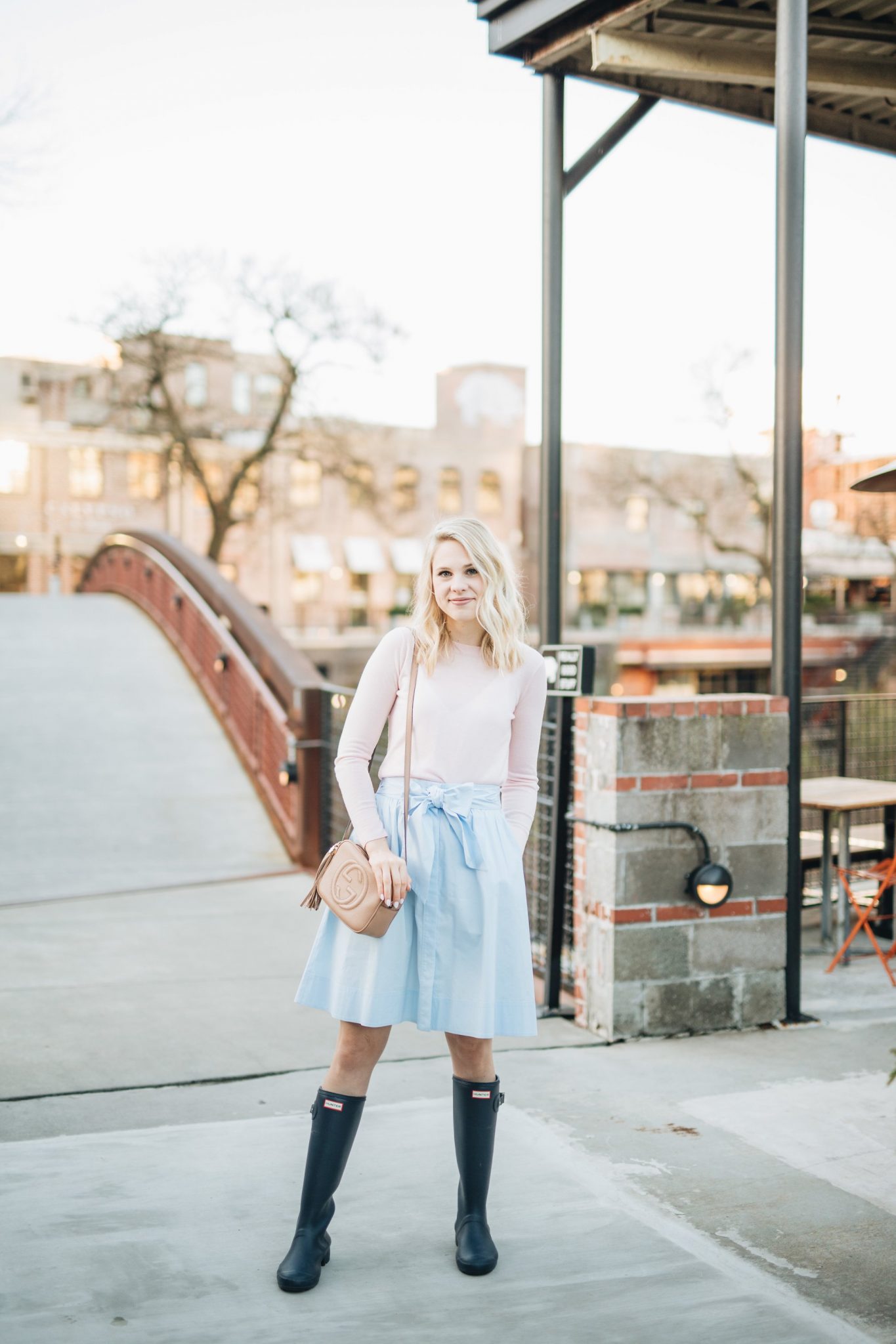 Cute spring outfit with boots 