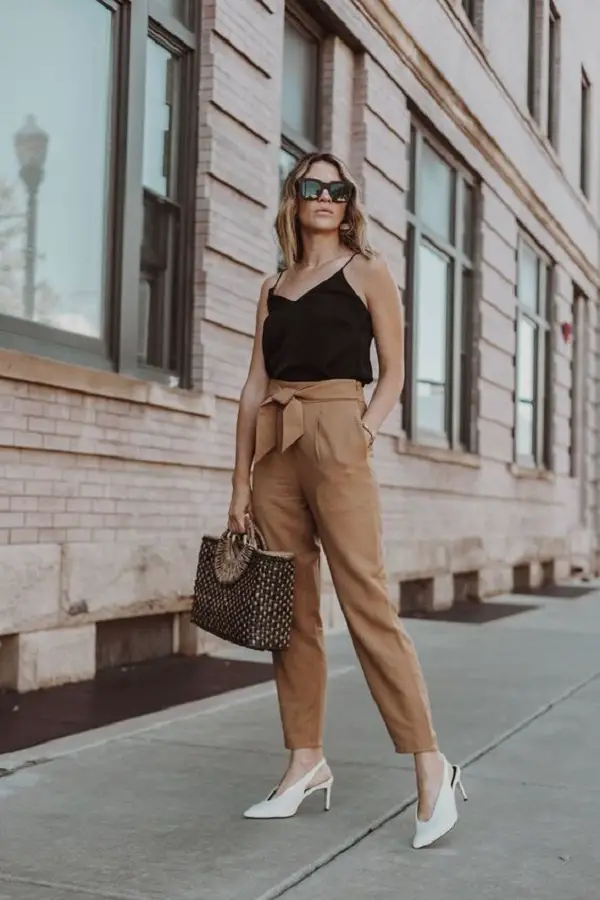 15 High Waisted Tie Pants That Are Flattering For Every Body Type #HightWaistedJeans #HighWaistedTiePants #PaperBagPants #PaperBagPantsOutfit #HighWaistedPantsOutfit