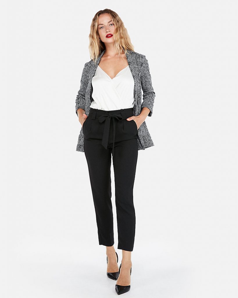 15 High- Waisted- Tie- Pants That Are Flattering For Every Body Type #HightWaistedJeans #HighWaistedTiePants #PaperBagPants #PaperBagPantsOutfit #HighWaistedPantsOutfit