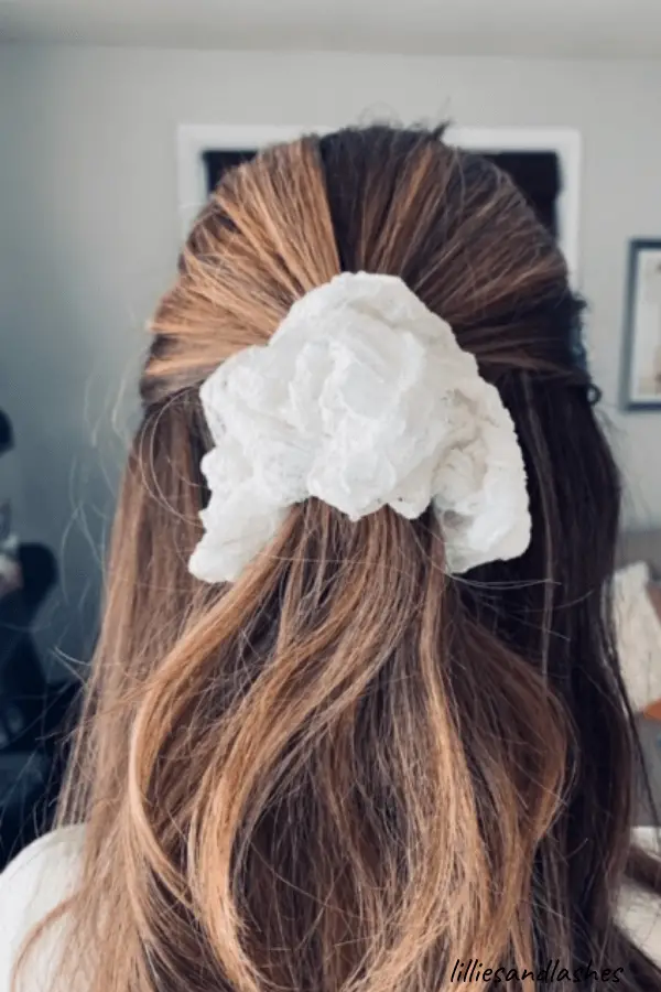 are-scrunchies-good-for-your-hair