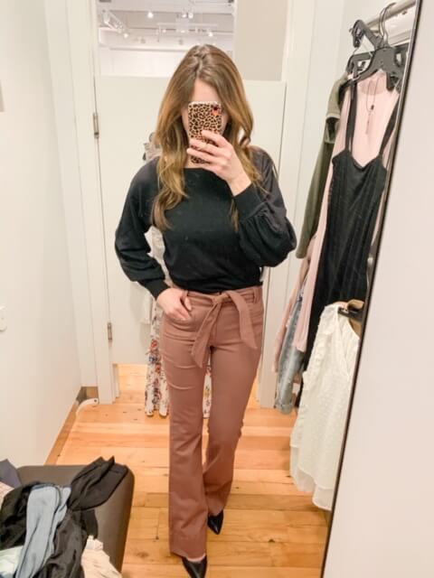 express-try-on -flare-belted-pant