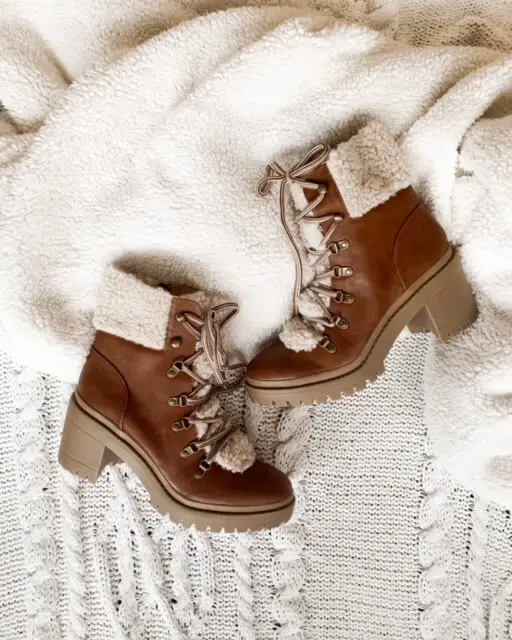 November-Mini-Target-Try-on-universal-thread-heeled-hiking-boots