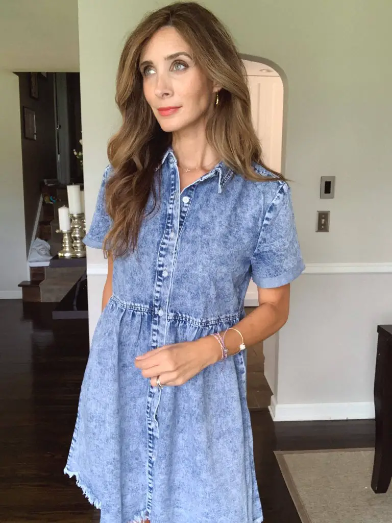 4 Adorable Denim Dresses For Your Fall Wardrobe - Lillies and Lashes